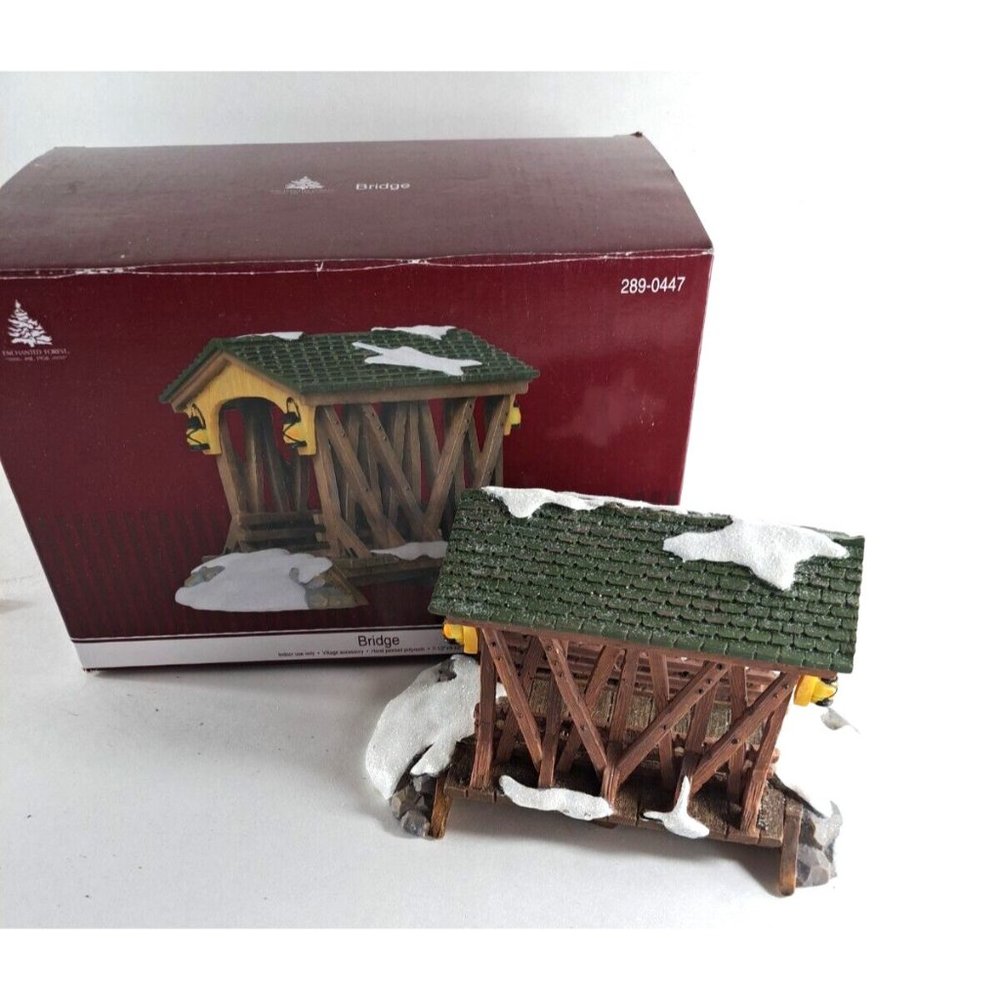 Enchanted Forest Christmas Village Covered Bridge 2015 W Original Box